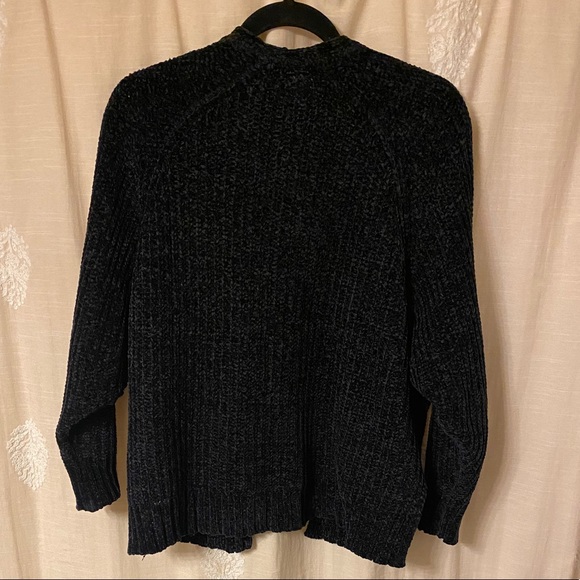 SOLD: Urban Outfitters Velour Cardigan - Picture 3 of 8